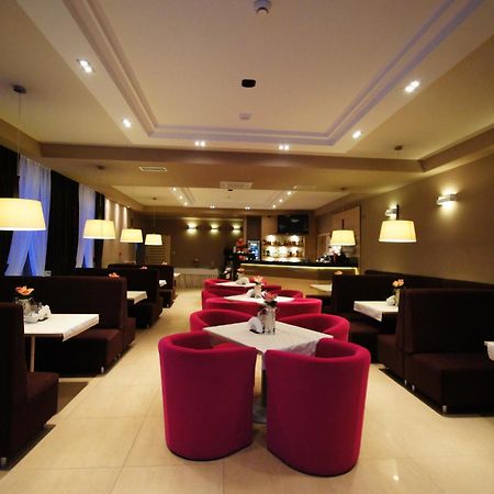 Hotel Hibiskus Boguchwala Ngoại thất bức ảnh