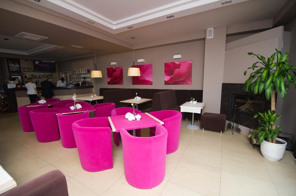 Hotel Hibiskus Boguchwala Ngoại thất bức ảnh