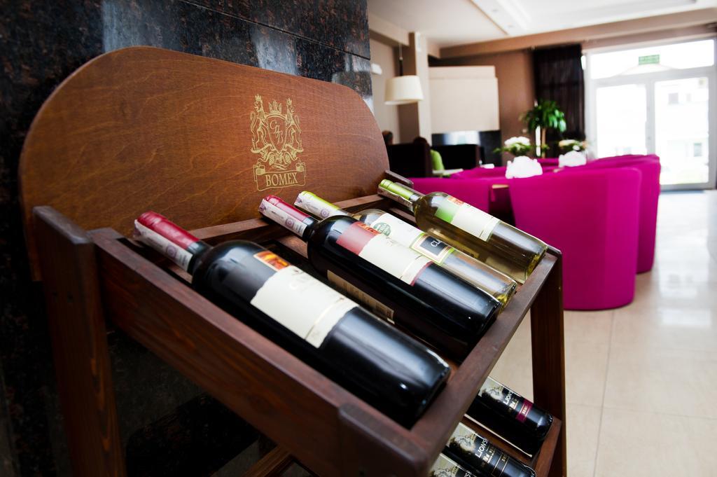 Hotel Hibiskus Boguchwala Ngoại thất bức ảnh