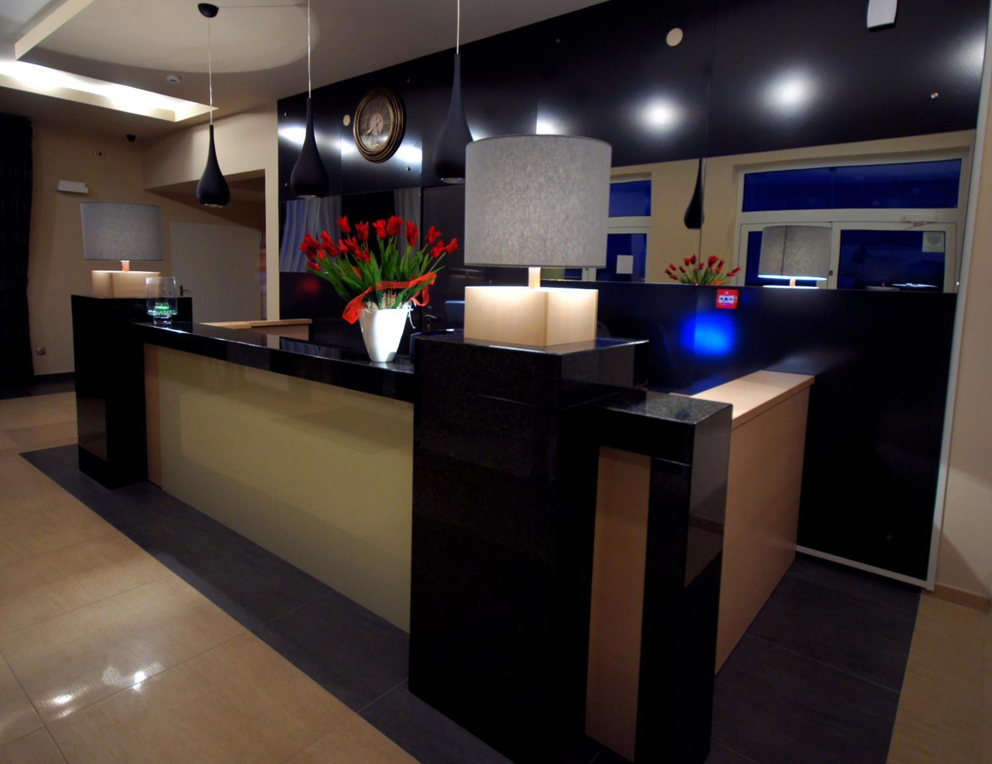 Hotel Hibiskus Boguchwala Ngoại thất bức ảnh