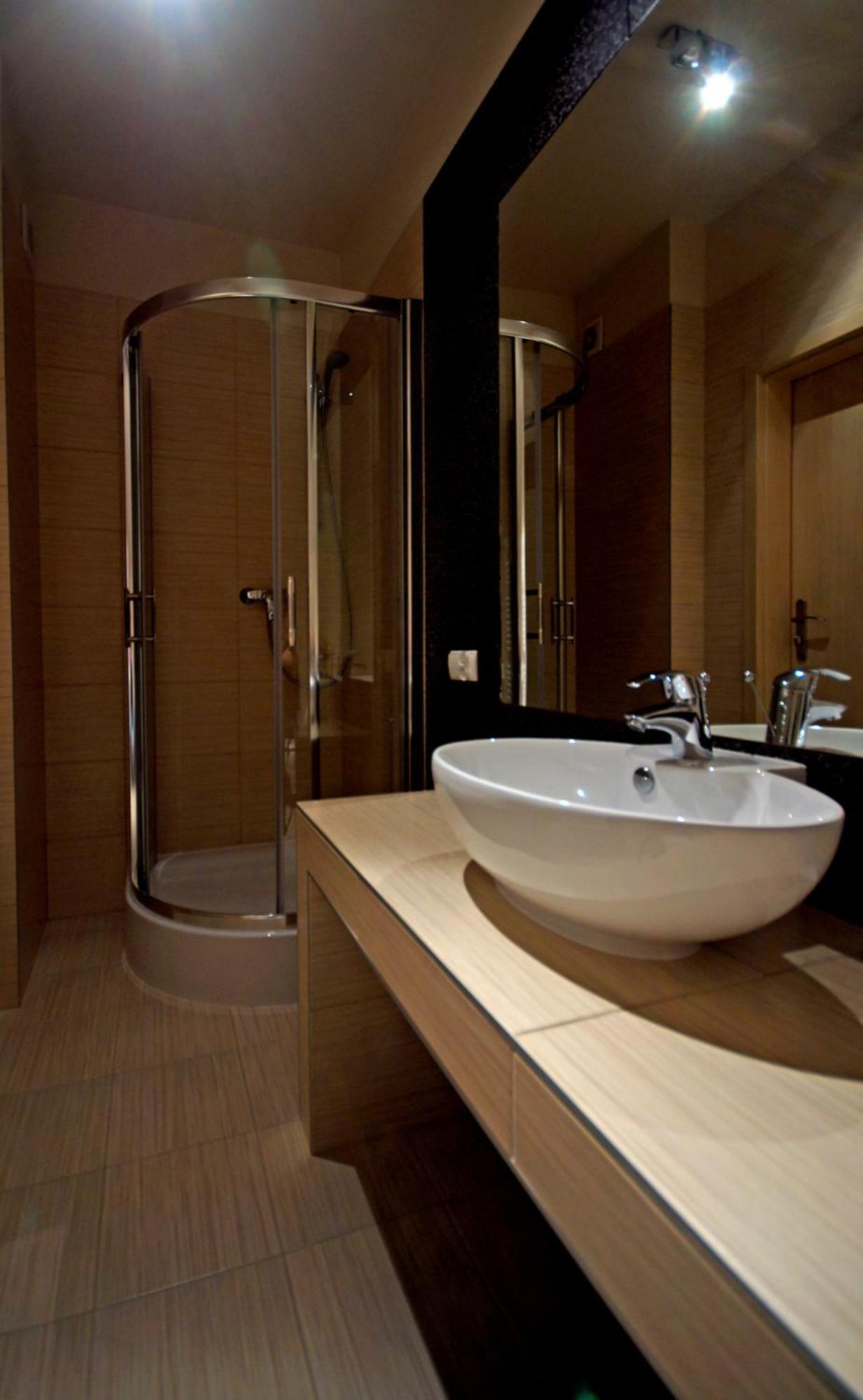 Hotel Hibiskus Boguchwala Ngoại thất bức ảnh